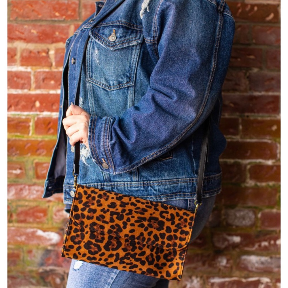 L&B Leopard crossbody/ clutch